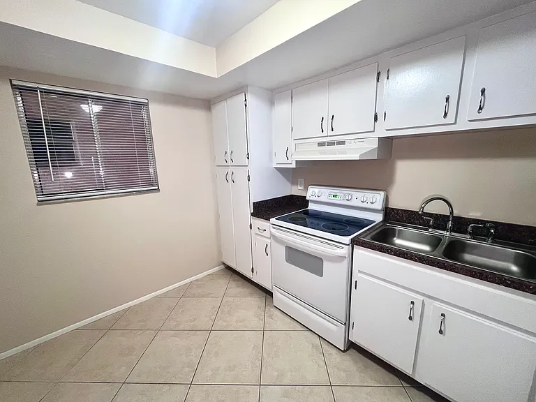 3150 N Harbor City Blvd #143 — Photo 8