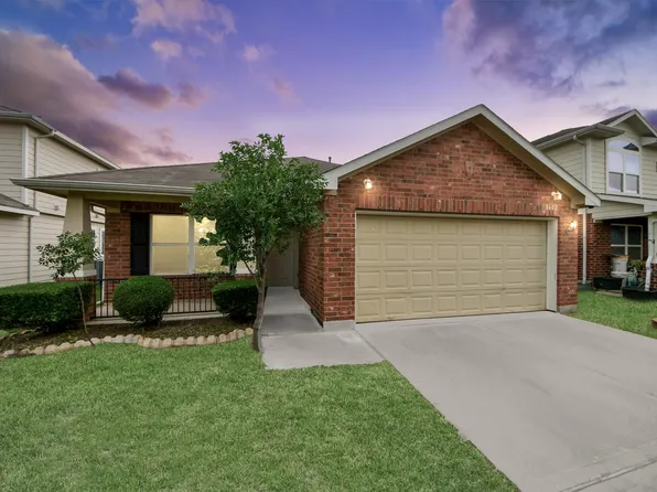 8602 Gander Bayshore Ln, Houston, TX 77040