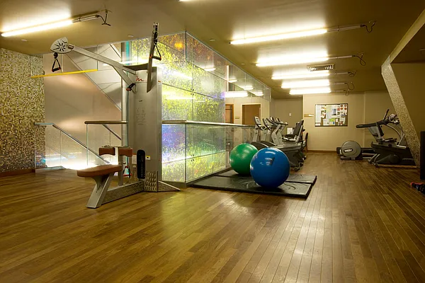 Rented by The Durst Organization | media 33