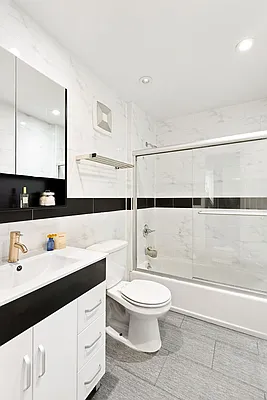 Sold by Compass | media 17