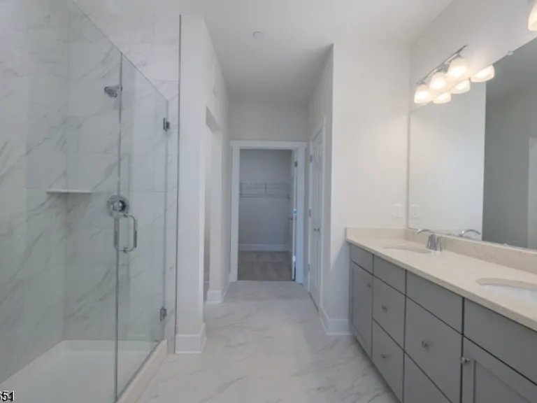 2 Vanderbilt Blvd #109 — Photo 9