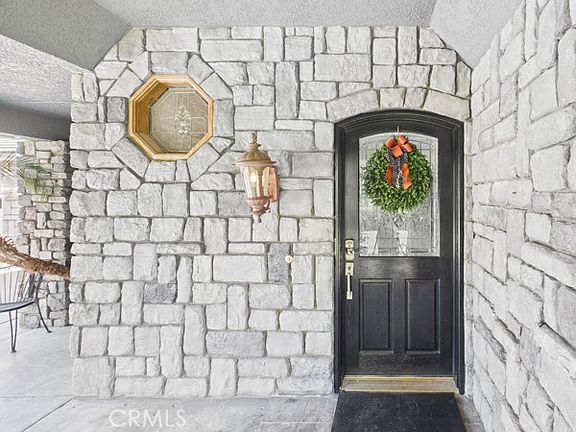 5th image of 9050 Hunt Rd