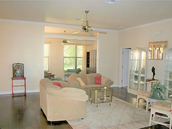 2nd image of 1374 E Lake Shore Blvd