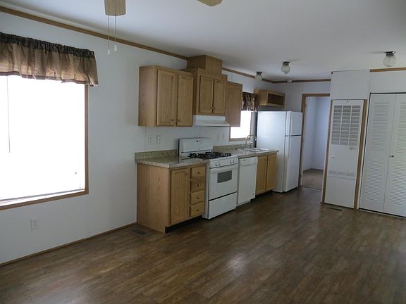 2nd image of 29 Nathan Dr