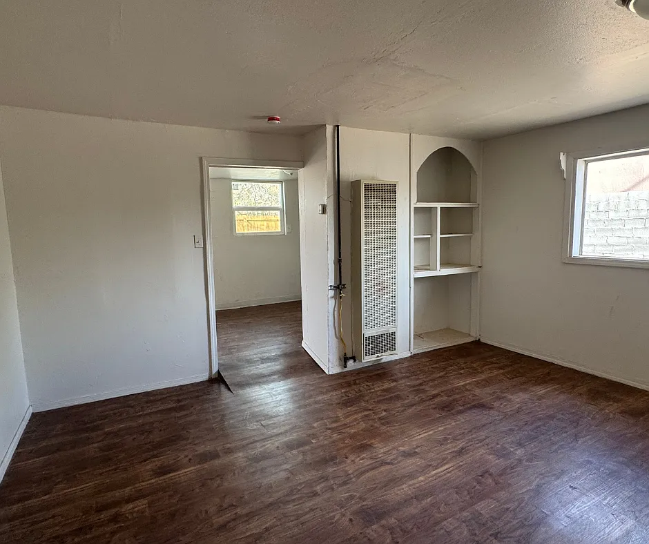 2 bed, 800 sqft, $770 — Photo 3