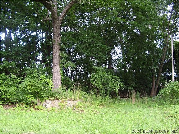4th image of 1037 Estate Rd