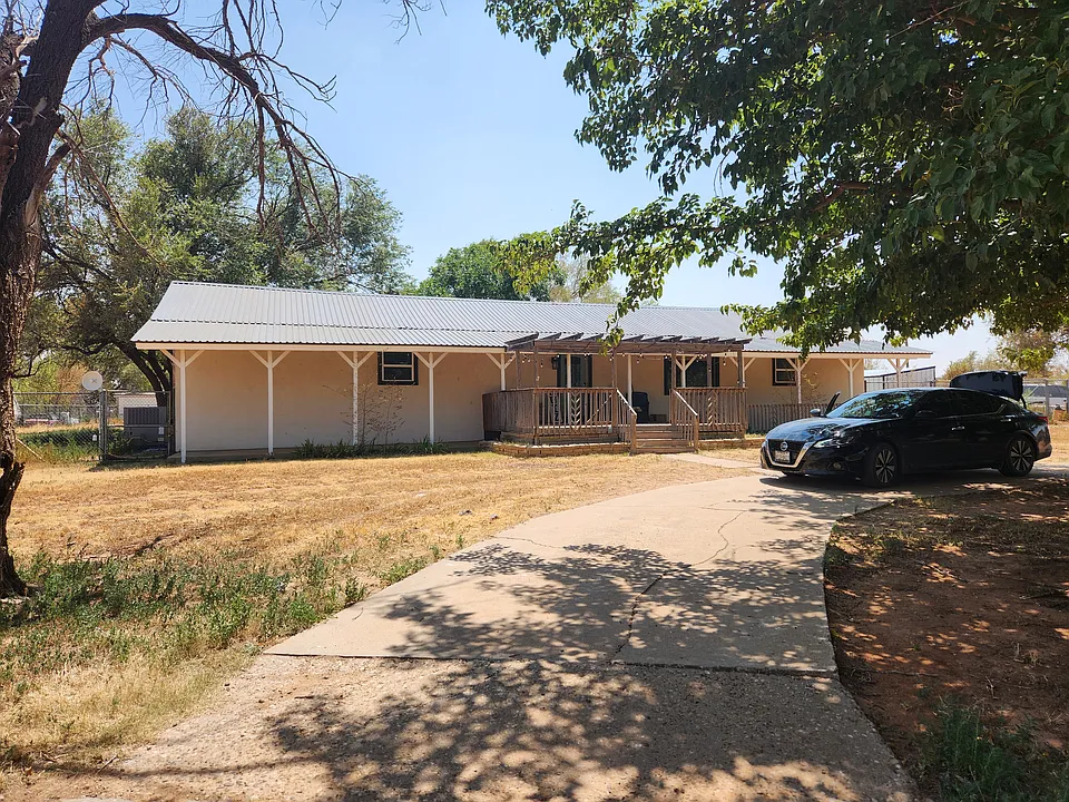 8423 County Road 6430