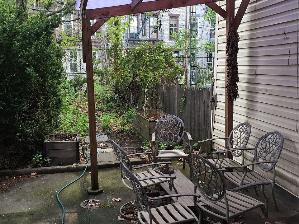 1st image of 103 1/2 N 7th St APT 1