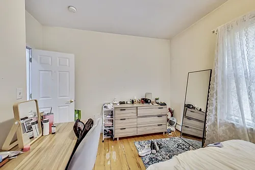 48 Hillside St Photo 1