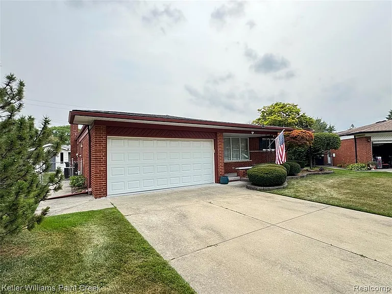 11102 Fairway Dr — Photo 3