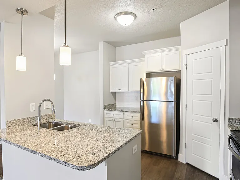Steeplechase Apartments — Photo 26