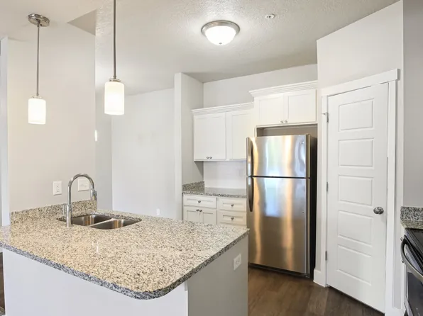 Steeplechase Apartments