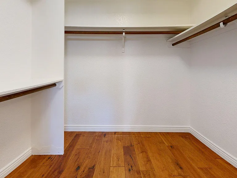 2534 S Grandview Ave — Photo 27