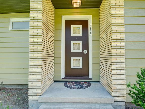 4th image of 2705 Fannin St