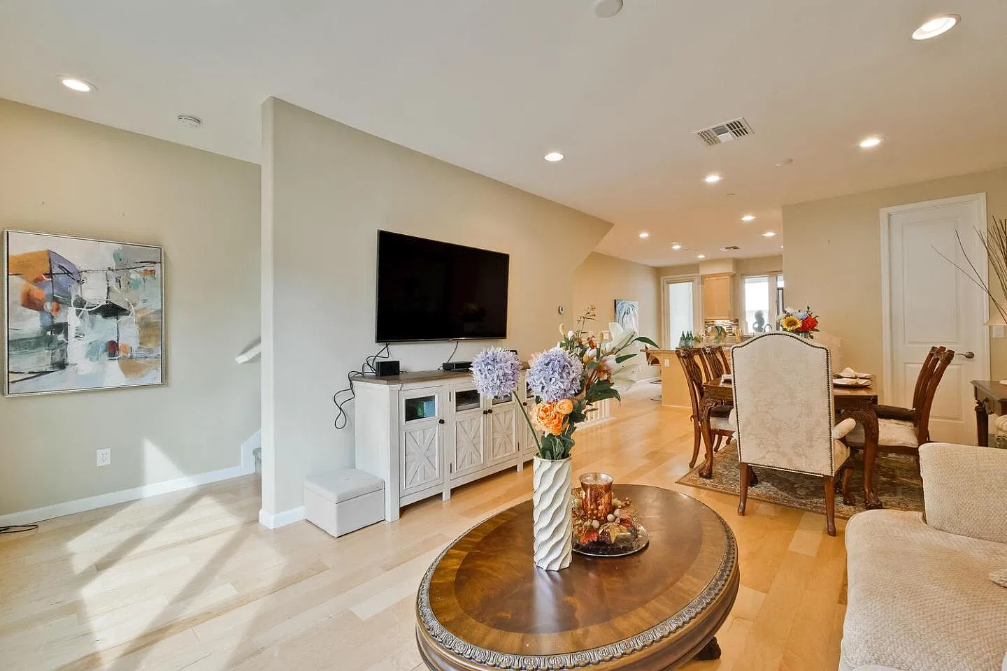 2 bed, 1443 sqft, $3,600 — Photo 3