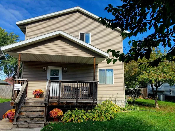 1239 Stuart St, Green Bay, WI 54301