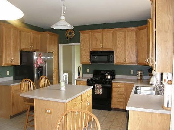 4th image of 4212 Foxwood Cir