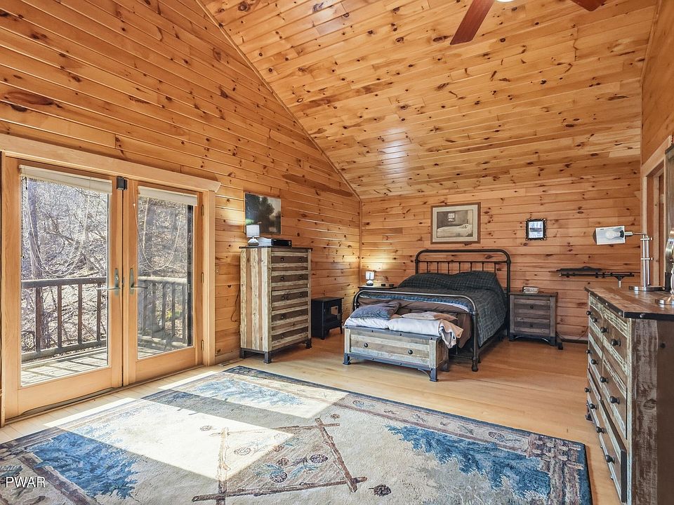 23rd image of 992 Winterdale Rd