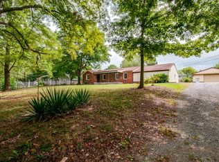 2047 Hygeia Rd, Greenbrier, TN 37073