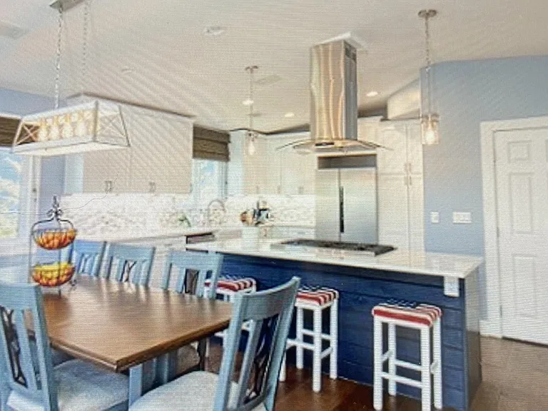 324 Selma St — Photo 3