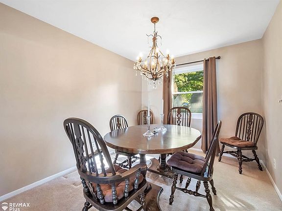 4th image of 1719 Westbrooke Dr