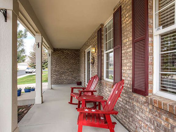 WELCOMING FRONT PORCH