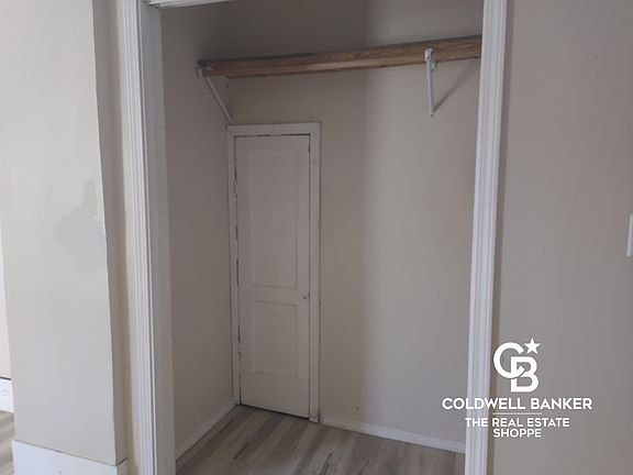3rd image of 301 N 11th St