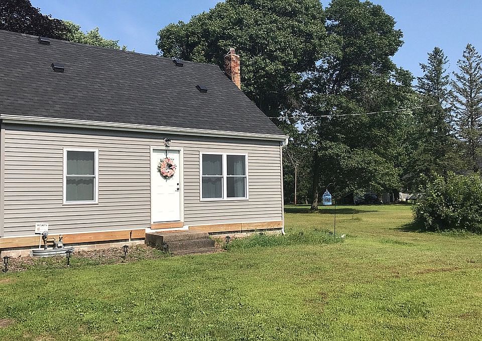 1st image of 8211 Lake Dr