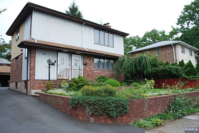 1st image of 17 Hillcrest Ave APT 1