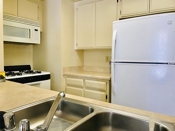 2nd image of 3654 Empire Dr #1035