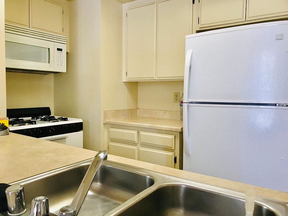 1st image of 3654 Empire Dr #1032