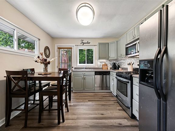 4th image of 428 Elwood Dr