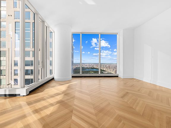 3rd image of 217 W 57th St #79W