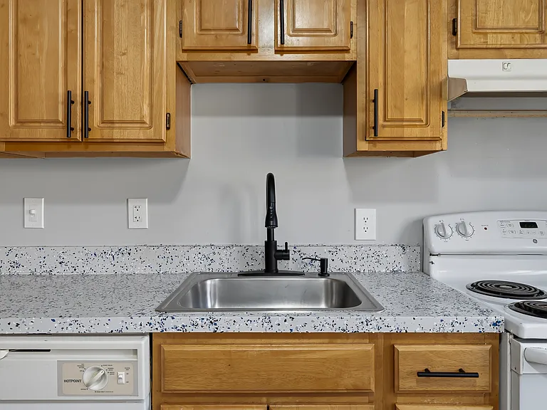 The Reserve @ BLU Townhomes — Photo 15