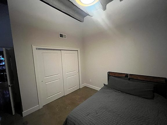 4th image of 40 E University Ave #206
