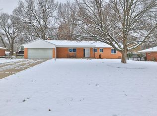 8667 Woodview Dr, Cincinnati, OH 45231