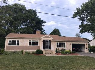 117 Pond Plain Rd, Westwood, MA 02090