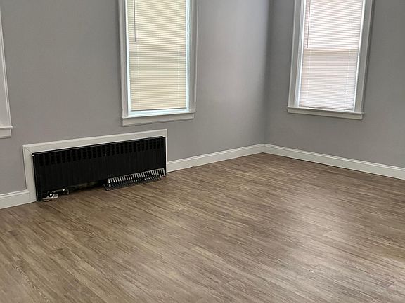 4th image of 4336 Barnes Ave #1