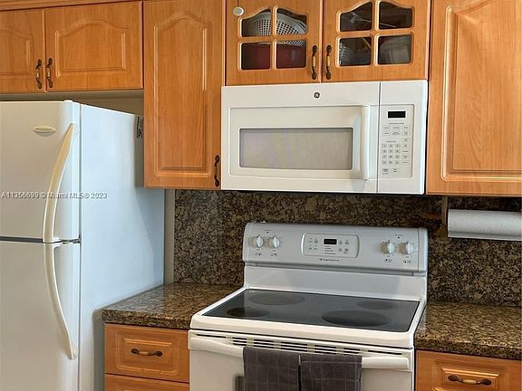 5th image of 8350 Sunrise Lakes Blvd APT 301