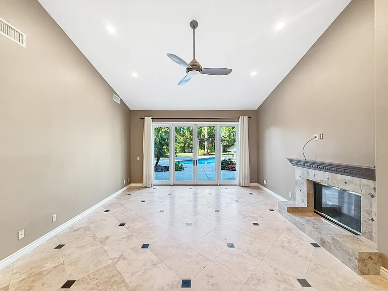 14212 Sandhill Rd — Photo 12
