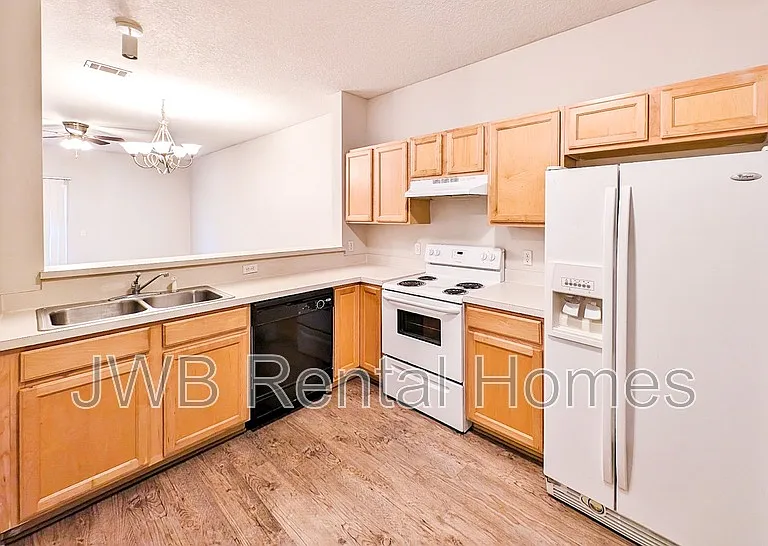 4807 Playpen Dr — Photo 2