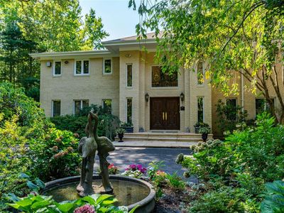 74 Bacon Road, Old Westbury, NY, 11568