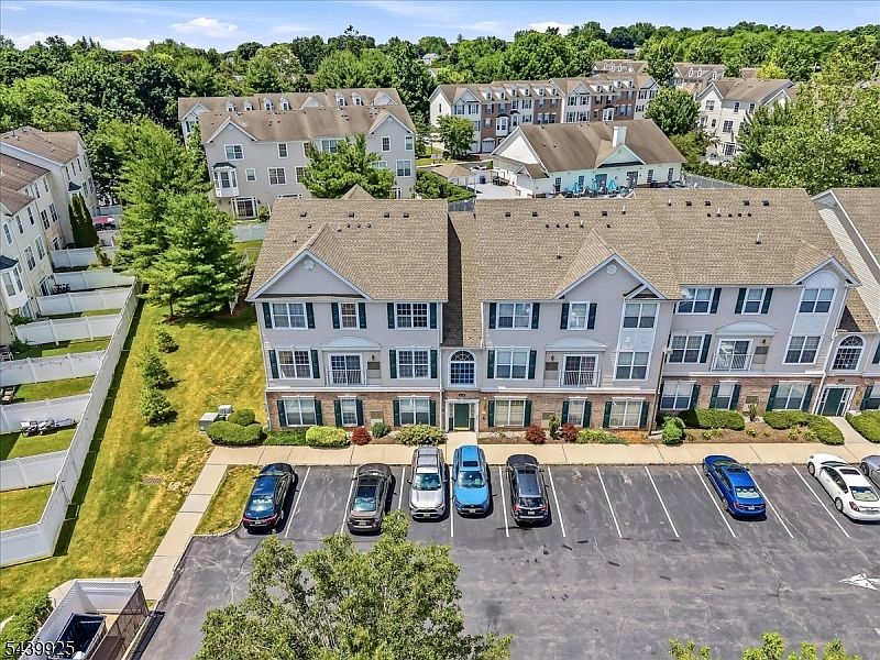 1st image of 56 Limerick Ln
