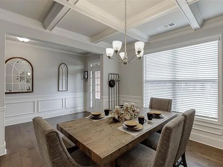 2055 Sorrento Ct — Photo 4