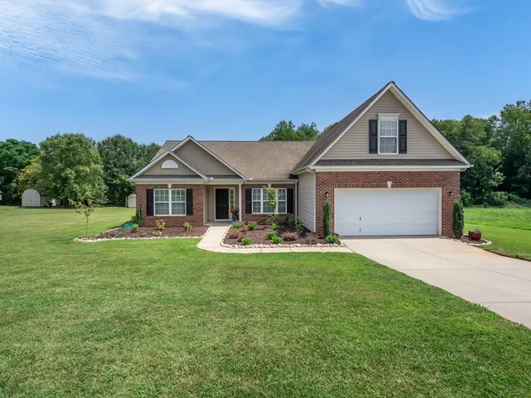 535 Carey Dr, Greer, SC 29651