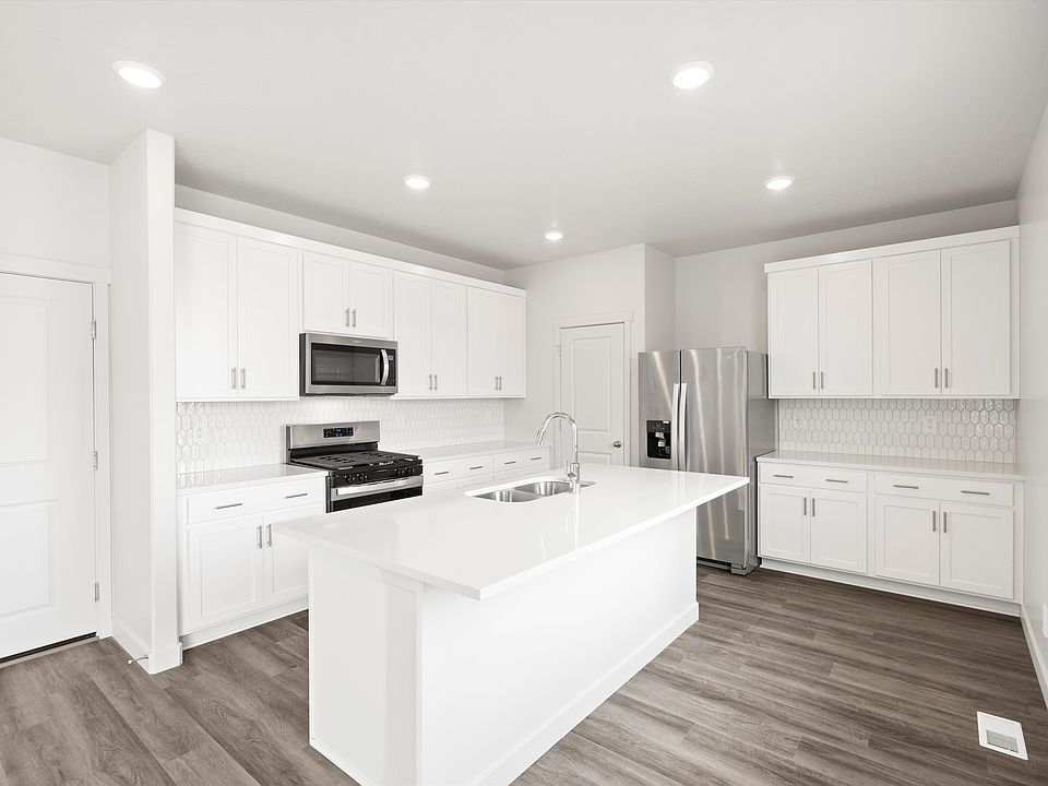 The Cottonwood floorplan interior image taken at a Meritage Homes Community in Eagle Mountain, UT.