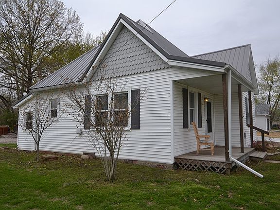 2nd image of 1304 S Cottage Grove Ave