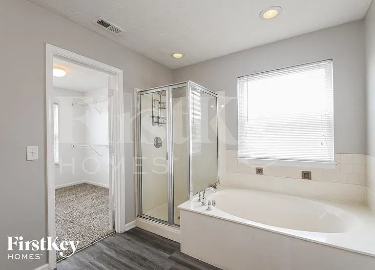 6240 Eagle Lake Dr — Photo 10