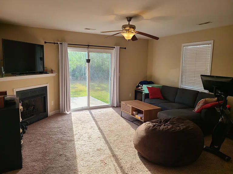 180 Pine Hollow Rd — Photo 6