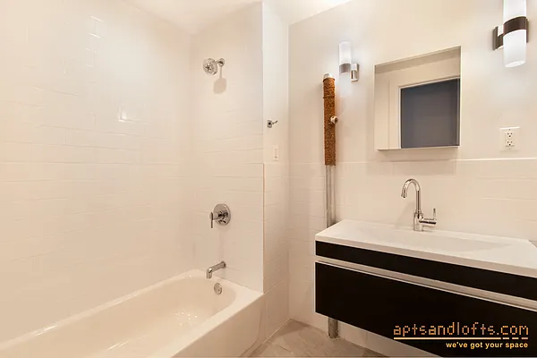 Rented by aptsandlofts.com | media 19